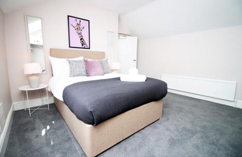 Penarth Apartment | 1BR stay with Free Parking at Archer Road