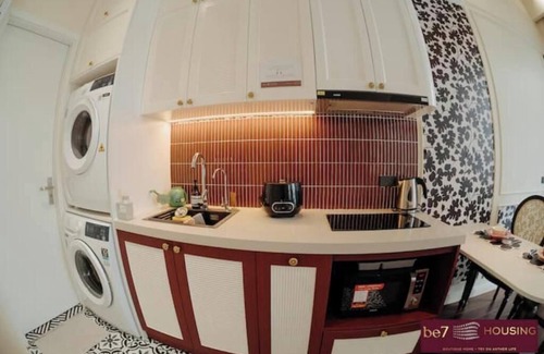 Van Mieu Apartment | 1BRAttic-Apt Bathtub Netflix&Chill OldQuater30min