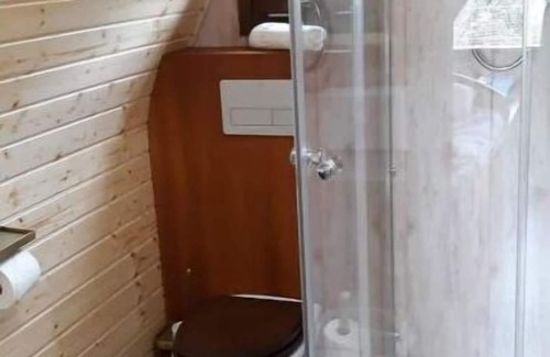 Gargantilla del Lozoya Cabin | 1encantadora Cabaña en el Árbol con Ducha y Aircon