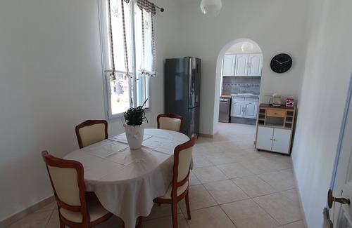 Hyeres City Centre Villa | 1ET. VILLA DE MAITRE HYERES - RESIDENTIAL AREA - VERY QUIET - AIR-CONDITIONED