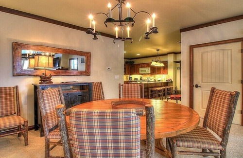 Stratton Mountain Condo | 1st Fl Condo 3BR @ Stratton Sleeps 7 Pool Hot Tub