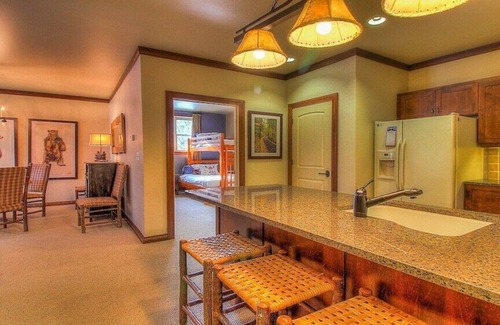 Stratton Mountain Condo | 1st Fl Condo 3BR @ Stratton Sleeps 7 Pool Hot Tub