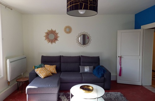 Amboise House | 1st floor of a charming XIX house with private enclosed garden