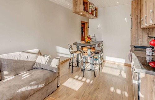 Le Lavachet Apartment | 1st floor, terrace, tv, ski locker, 38m², Tignes