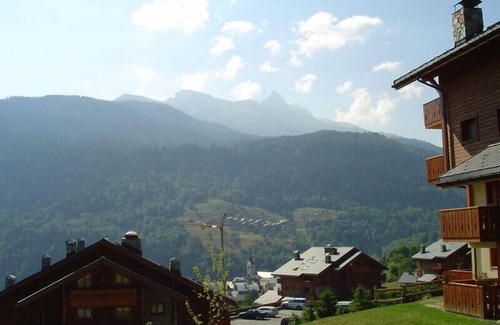 Les Allues Apartment | 1st floor, view village, terrace, tv, ski locker, 39m², Méribel