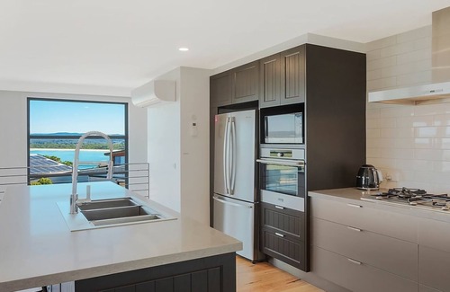 Merimbula Apartment | 2/10 Cliff Street, Merimbula