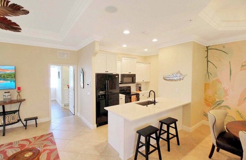 Venice Condo | 2/2 Condo On Venice Island - Minutes To Beaches - Breeze By the Sea