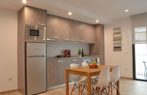 Roses Town Center Apartment | 2.2 NEW in center ROSES with WI-FI, AC and TV sat at 60 m MAR