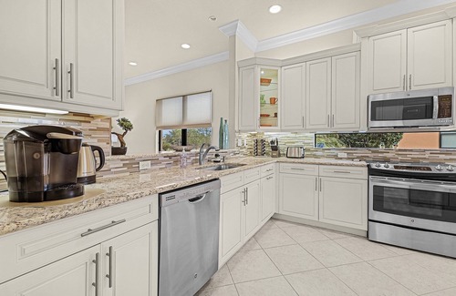 Naples House | 2/2 with Den in Riverstone Community in Naples!