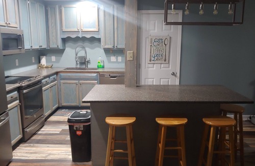Tallahassee House | 2/2 Your Home Away From Home