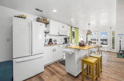Layton Villa | 2, 30 off Rental Car, Pool Spa Gym, 0 Fees, Crib
