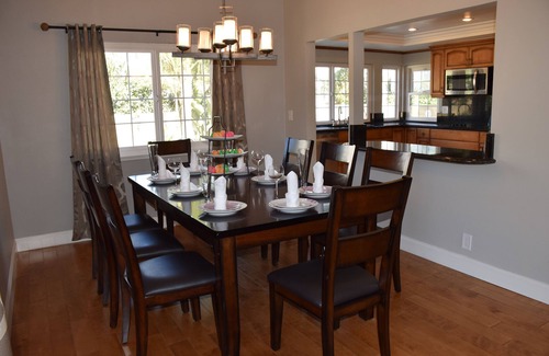 Southeast Anaheim House | 2.5 Miles to Disneyland Luxury 2,850 sq. ft. NEW HEATED SPA REG2015-00090