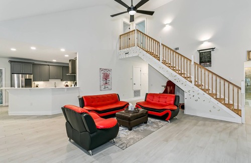 Gulf Breeze House | 2 Acre Retreat |Gulf Views |2 King Suites |Pet friendly |5BR Gulf Breeze Retreat |Near Navarre Beach