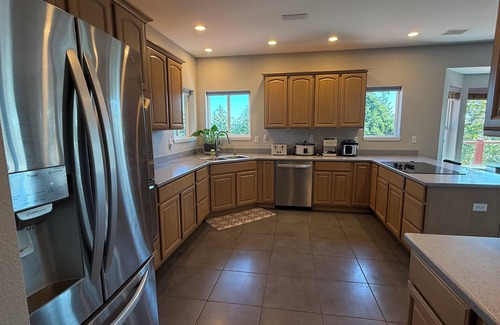 Edgewood House | 2 acres lot with Mt Rainier view