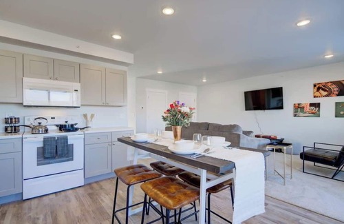 Bozeman Condo | 2 Adjoining Condos Rent Together