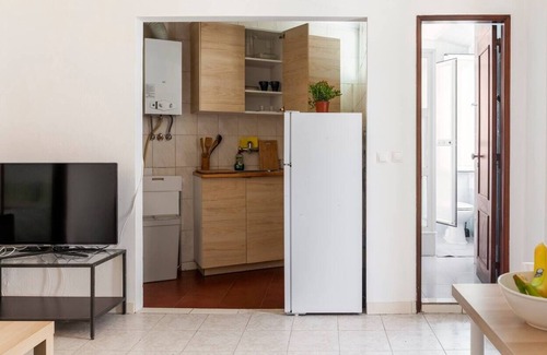 Linda-a-Velha Apartment | 2 apartments for 8 people with terrace and solarium in Lisbon