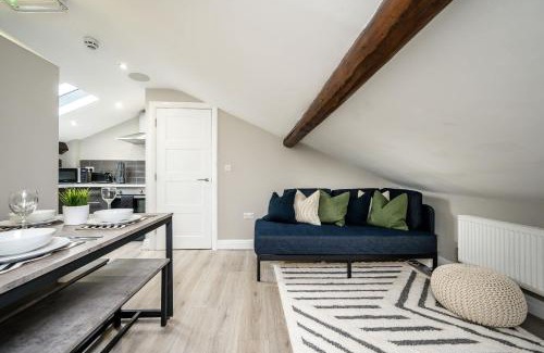 Georgian Quarter Apartment | 2 Apartments in 1 - Lennon & Attico Sleeps 11