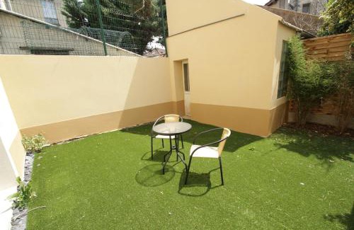 Mantes-la-Jolie Apartment | 2-Appartement RDC 28 m2 avec Jardin