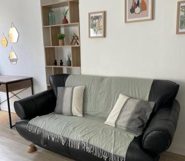 Mantes-la-Jolie Apartment | 2-Appartement RDC 28 m2 avec Jardin