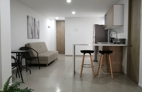 La America Apartment | ☆ 2 BALCONIES + 1Patio ☆ 3bed+2sofabed Sta Monica❤ 20min LAURELES