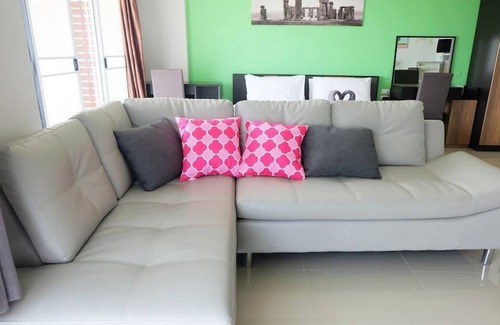 Nimman Apartment | 2 Balconies ☁ Mind Blowing Mountains Views ☀ Instaworthy