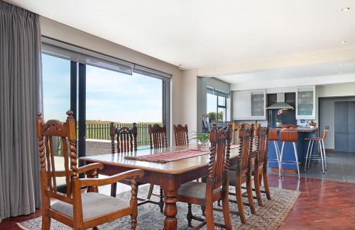 Cape Town Villa | 2 Bay Sunset Villa