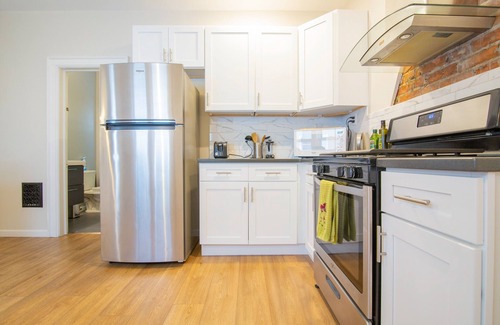 Buffalo Apartment | ♥2 BDR Bright Apartment ♥ Fast WIFI ♥ Quiet Area ♥ Perfect for families!