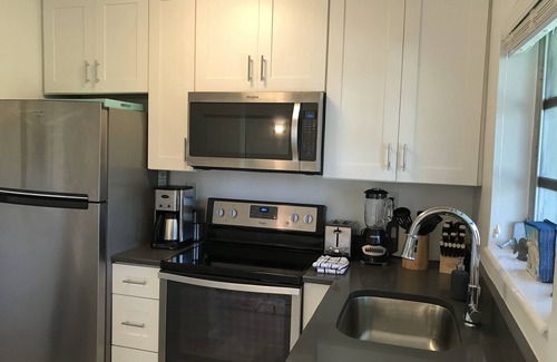 Wilton Manors House | 2 Bdrm/1Bth Waterfront. Wilton Manors. Private Patio, Parking