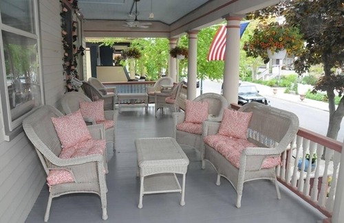 Cape May Condo | 2 Bdrm Condo-In Victorian Cape May-1/2 Block to Beach-Sleeps 6