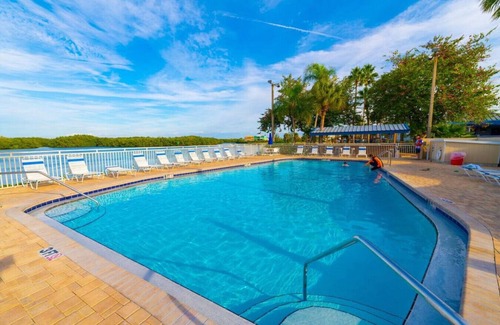 Ruskin Condo | 2 bdrm Waterfront Private Beach Resort! Sleeps 7! Walk to the beach and Restaurants.