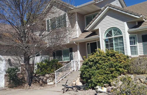 St. George House | #2 - Beautiful room with a view with a King bed