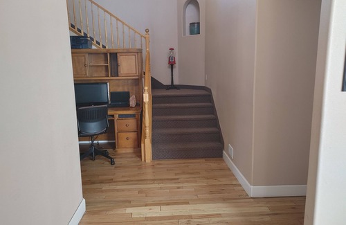 St. George House | #2 - Beautiful room with a view with a King bed