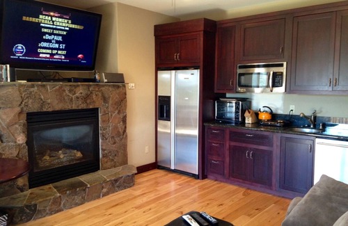 Mountain View Estates House | 2 Bed, 1 Bath, in law unit