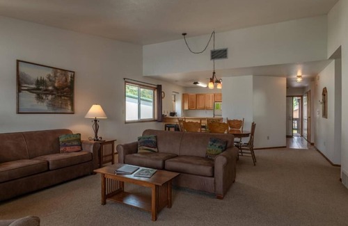 Hope Apartment | 2 Bed 2 Bath Apartment Condo with gorgeous grass area and patio