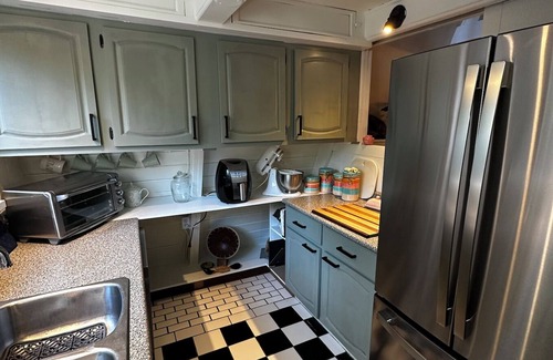Sooke House | 2 Bed, 2 Bath (Fully Furnished, All Inclusive) (Sooke)