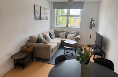 Morley Apartment | 2 bed - 2 bath, gated parking, M62 J27