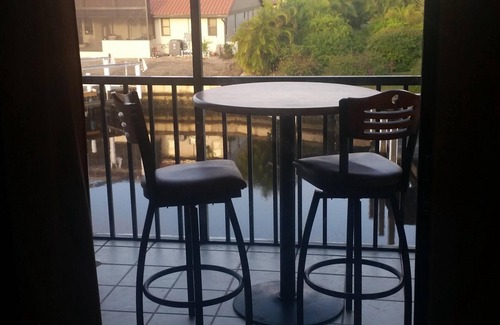 Punta Gorda Apartment | 2 bed/3 bath/2nd floor Beautiful Waterfront Condo.