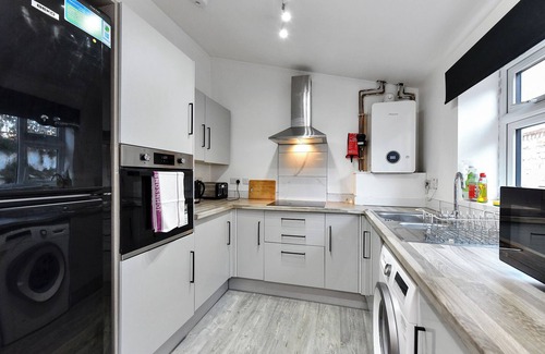 Nottingham Apartment | 2-Bed Apartment Close to Town Centre and Transport