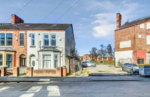 Nottingham Apartment | 2-Bed Apartment Close to Town Centre and Transport