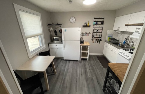Newnan Apartment | 2 bed apt near historic downtown Newnan.