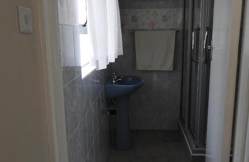 Harare Apartment | 2 Bed Apt with en-suite and kitchenette - 2066