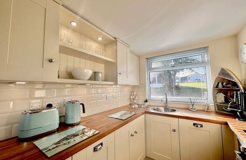 Dartmouth Apartment | 2 Bed Chalet with Rural Views
