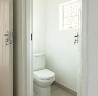 Harare House | 2-Bed Cottage in Mount Pleasant, Harare