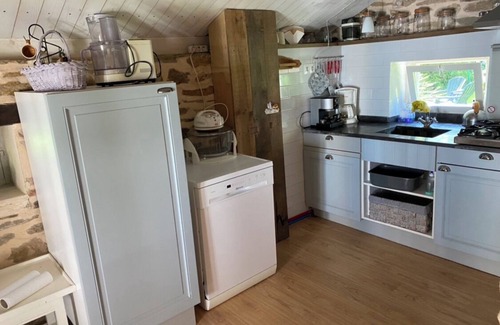 Mialet Cottage | 2 Bed Cottage - Sleeps 6 - Garden & Pool Access