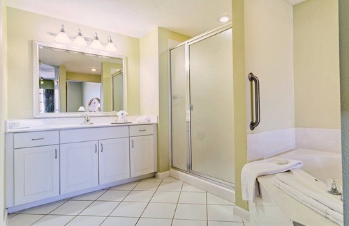 Daytona Beach Condo | 2 BED DLX WYNDHAM OCEAN WALK 4/9- 13, CHEER WEEK WED-SUN SLEEP 8