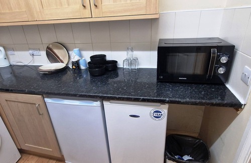 Bristol Apartment | 2 Bed Flat | 4 Guests | Wi-fi | Near Bristol City Centre