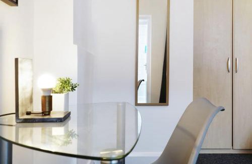 Tulse Hill Apartment | 2 Bed Garden Flat Sleeps 6 Close to Brixton