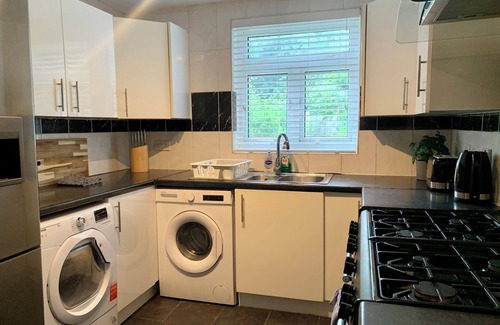 Stroud Green Apartment | 2 Bed Ground Floor, Boho Chic Garden Flat with Parking