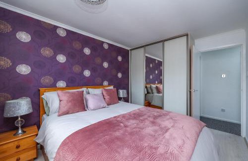 Livingston Apartment | 2 bed house Barton Green, Clifton Nottingham
