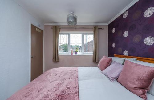 Livingston Apartment | 2 bed house Barton Green, Clifton Nottingham